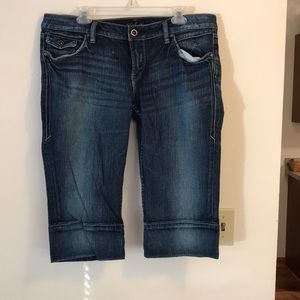 EUC. Silver Jeans Bermudas